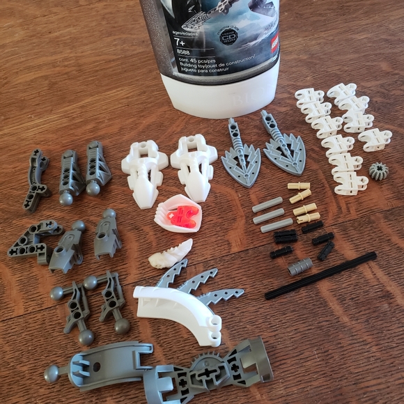 Lego Bionicle Rahkshi Kurahk 8588 Complete W/O Instruction Manual - Picture 9 of 9